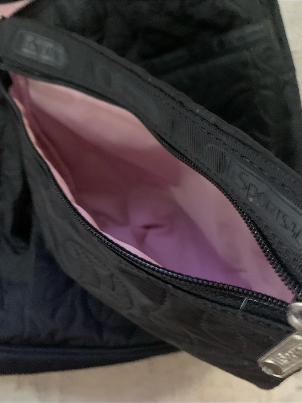Lesportsac Black Quilted Shoulder Diaper Bag with Matching Pouch/ Changing Pad - Picture 6 of 12